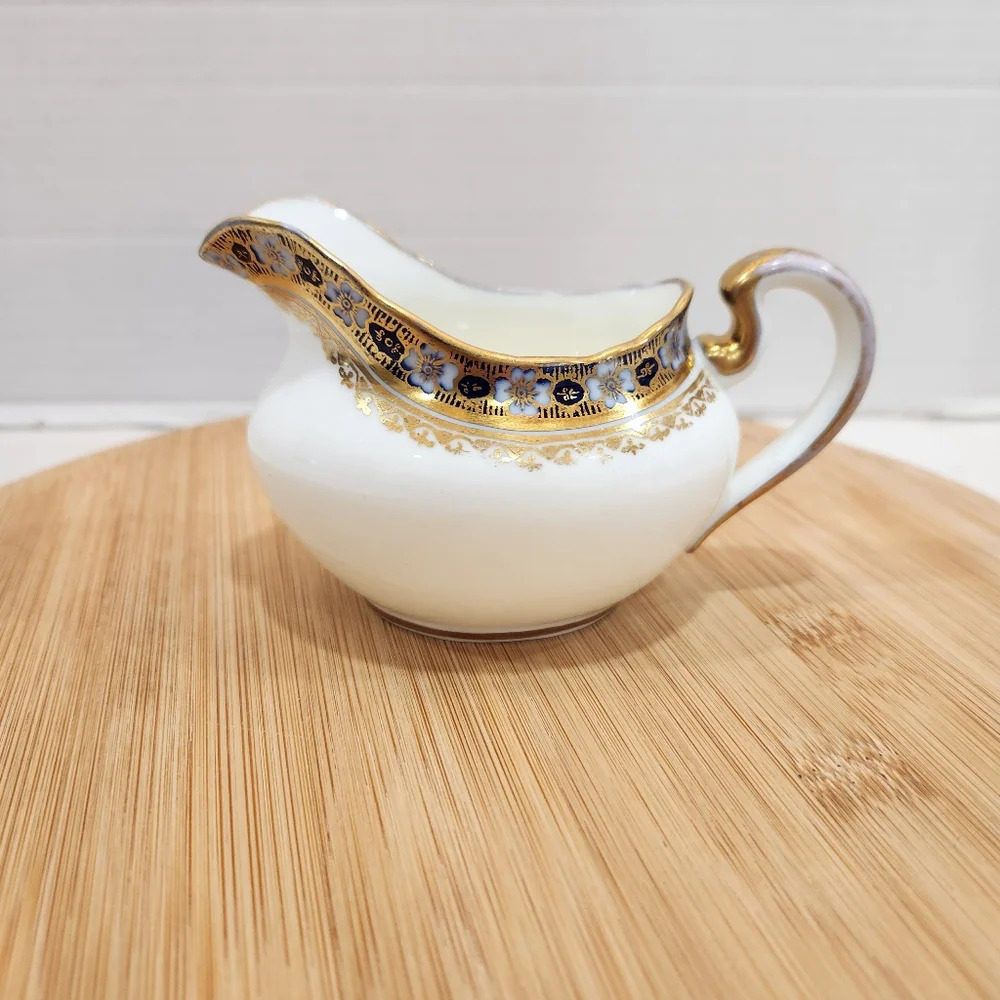 Aynsley China Creamer Fine English Bone China White Gold Handle Ornate